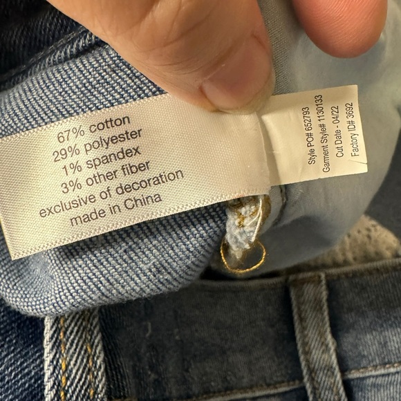 NEW Lane Bryant Signature Fit Mid Rise Boyfriend distressed crop jeans Womens 22 - Picture 6 of 11